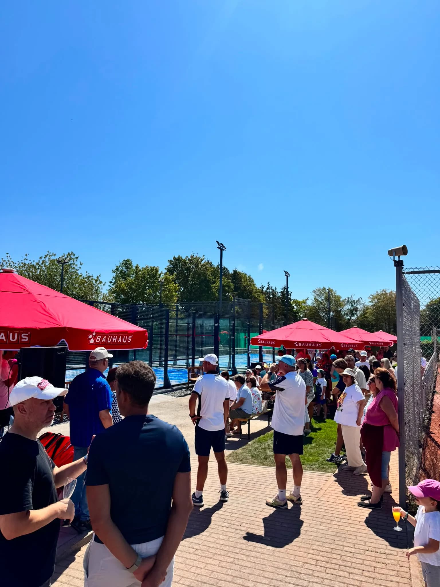Herobild für Eröffnung unserer 2 neuen Padel-Courts (08.08.2026 )